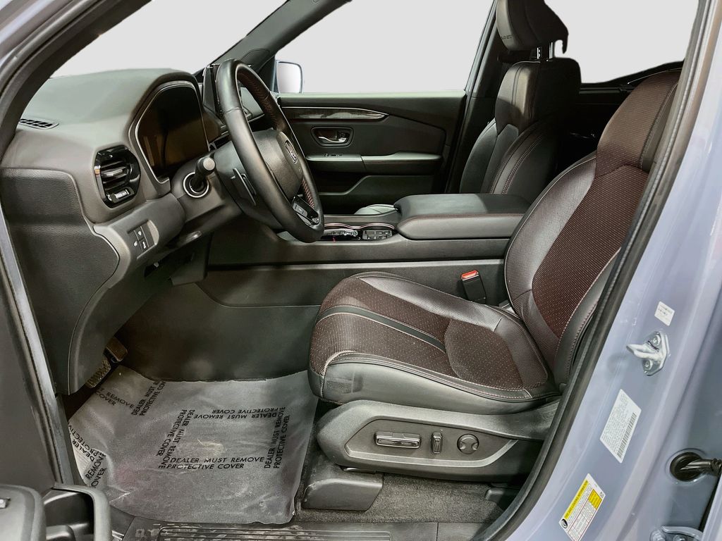 Used 2025 Gray Honda Black Edition image 35