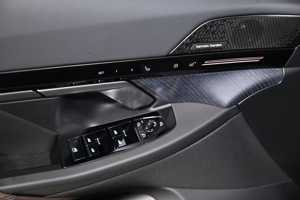 Thumbnail: 2026 BMW 5 Series - 22