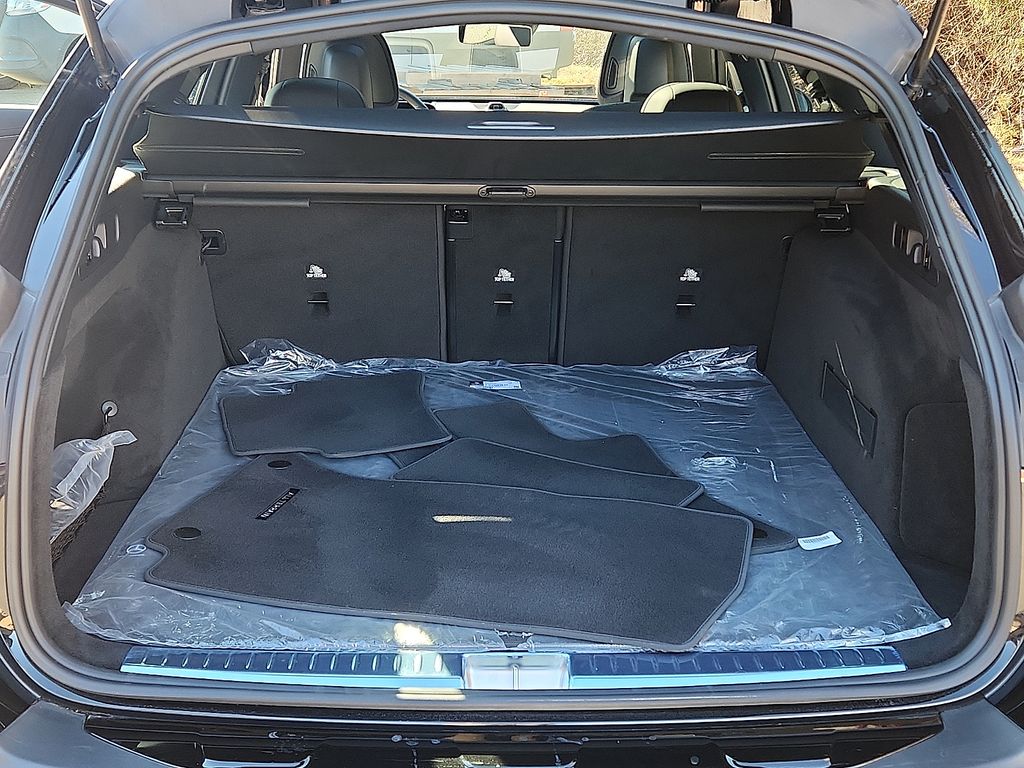 Thumbnail: 2025 Mercedes-Benz E-Class - 28