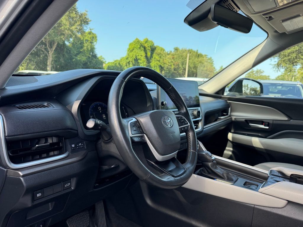 Used 2024 Toyota Grand Highlander SUV