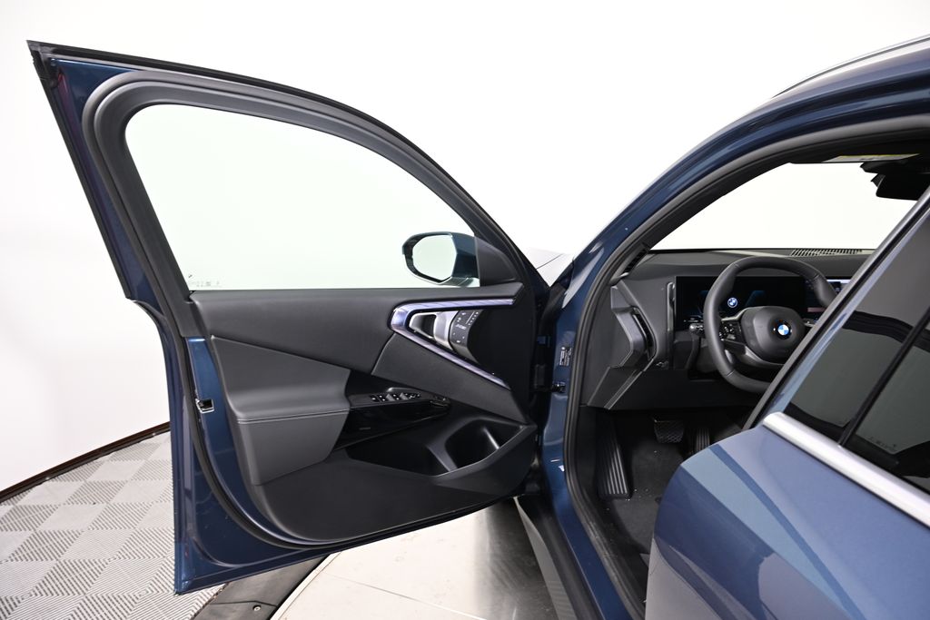 Thumbnail: 2026 BMW X3 - 21