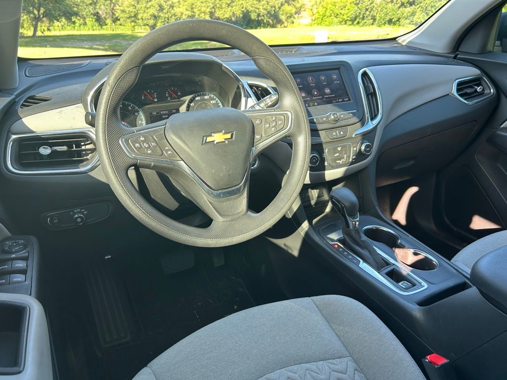 2022 Chevrolet Equinox LS 11