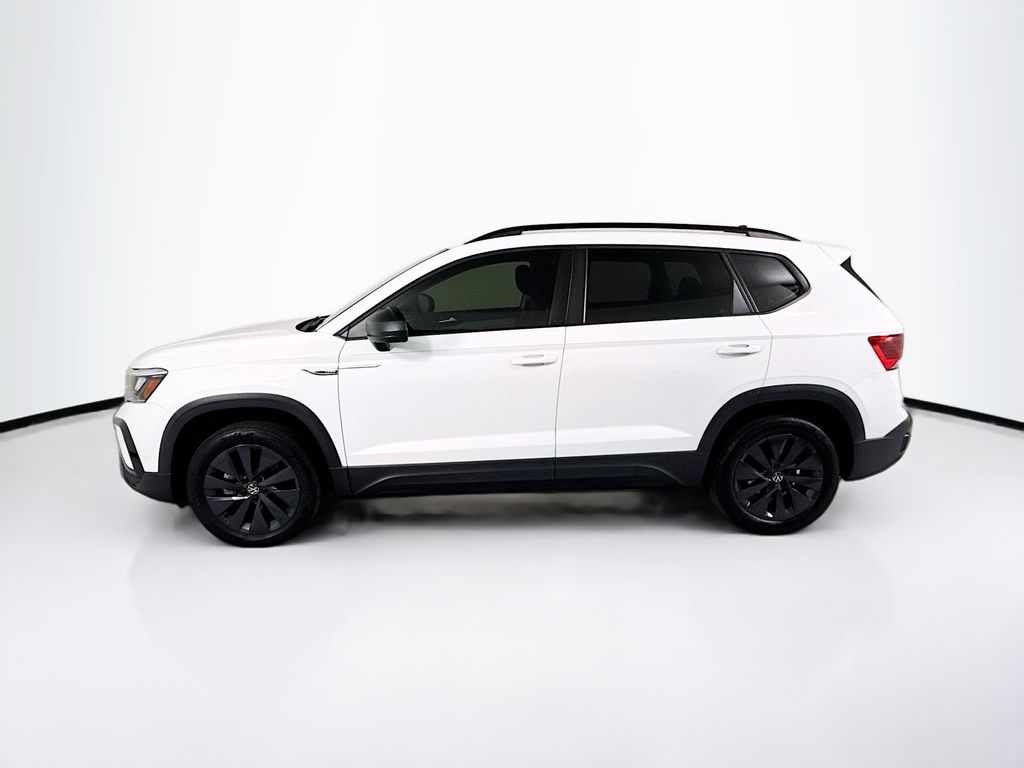 Thumbnail: 2023 Volkswagen Taos - 8