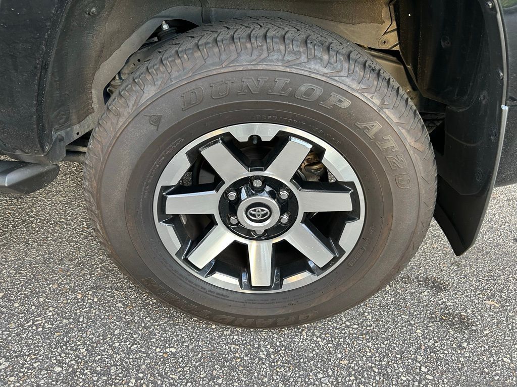 Thumbnail: 2024 Toyota 4Runner - 9