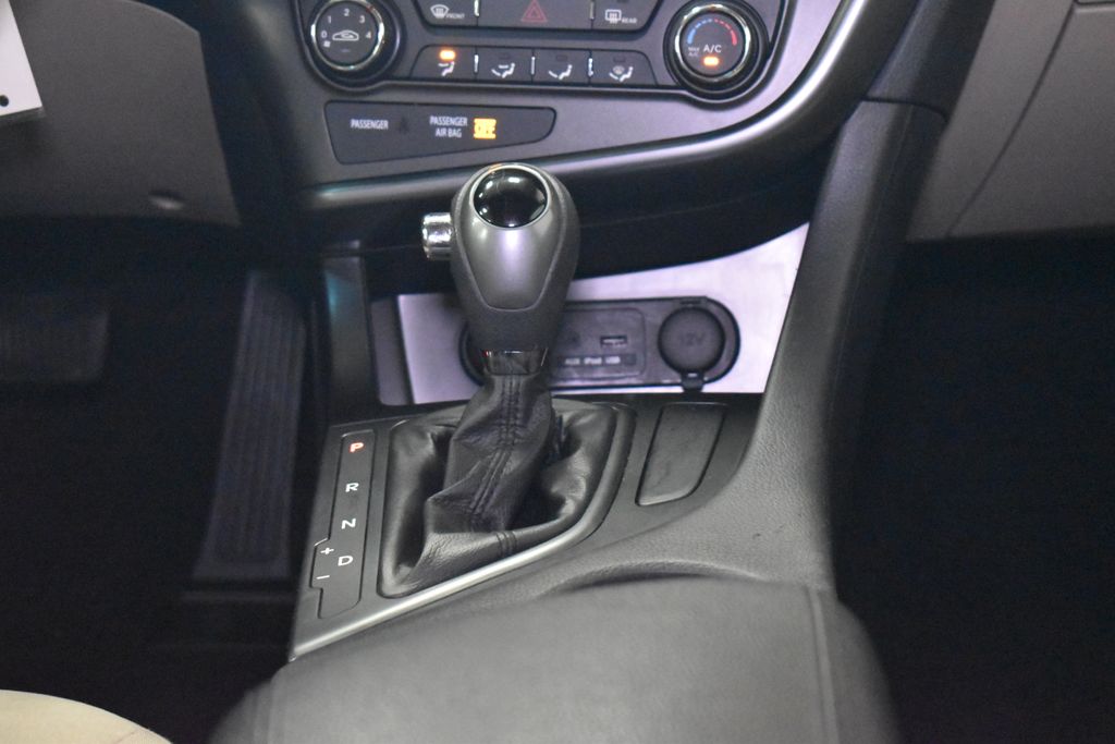 Thumbnail: 2013 Kia Optima - 19
