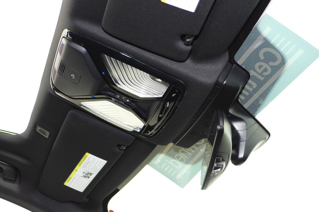 Thumbnail: 2023 BMW 5 Series - 16