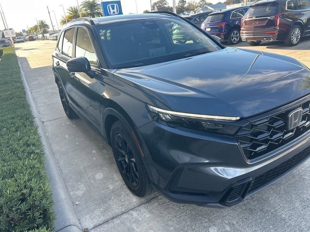 View vehicle photo 3