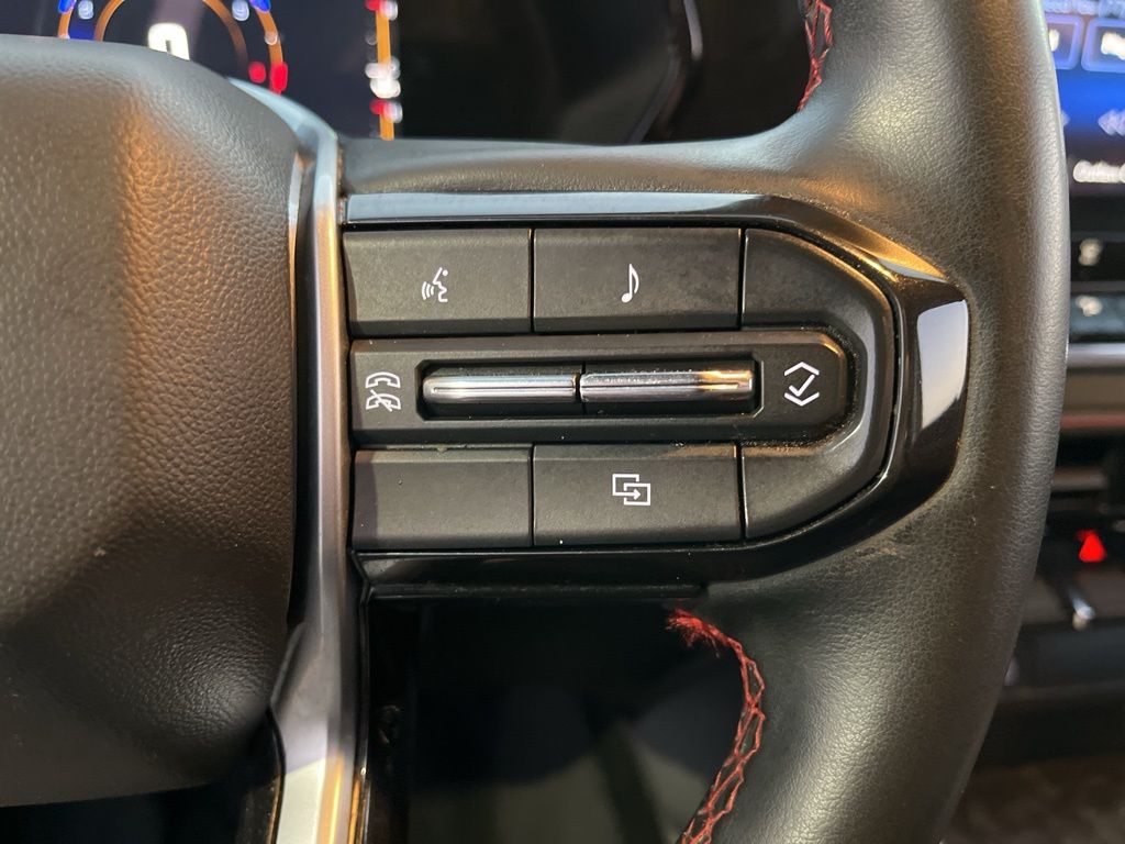 Thumbnail: 2023 Chevrolet Colorado - 21