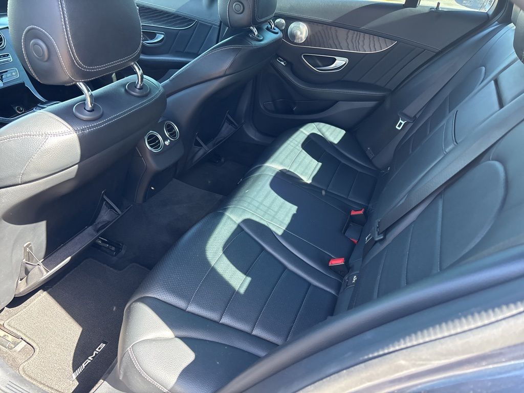 Thumbnail: 2015 Mercedes-Benz C-Class - 12
