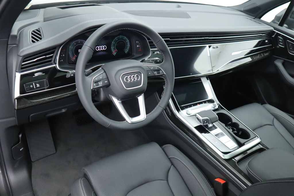 2025 Audi Q7  10