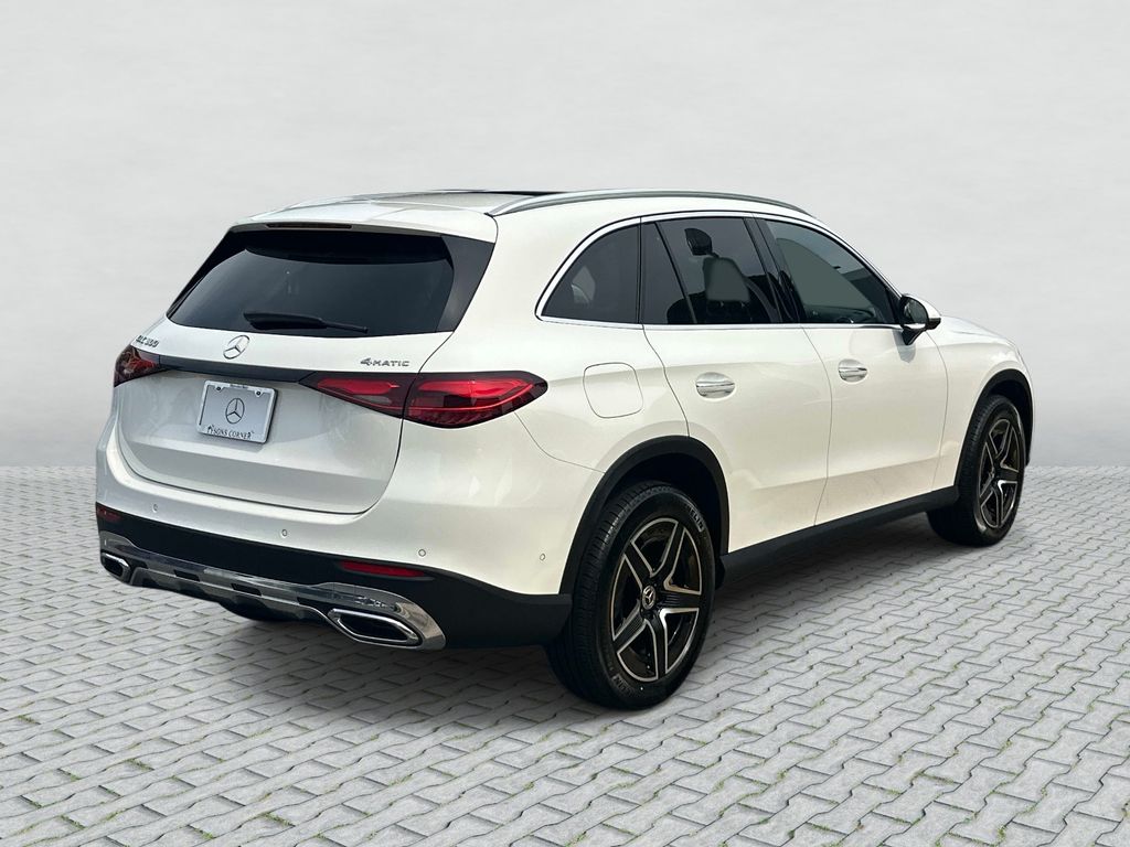 Thumbnail: 2026 Mercedes-Benz GLC - 5