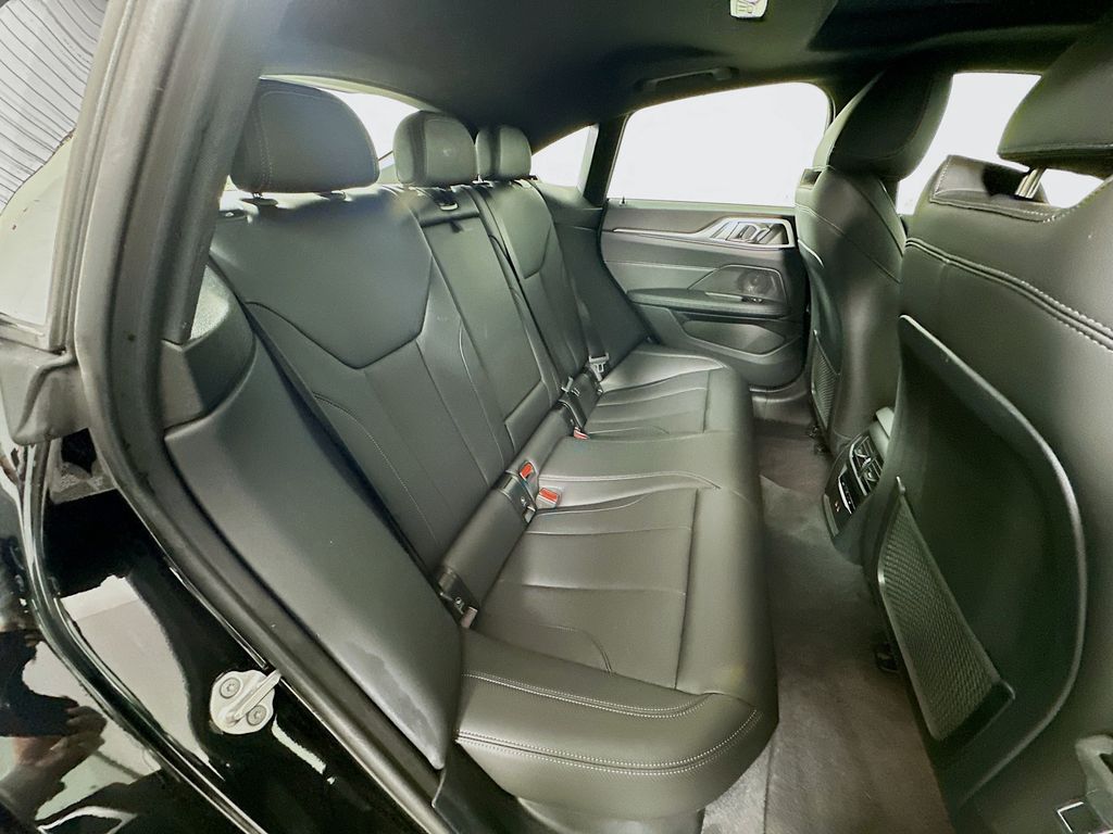 Thumbnail: 2022 BMW i4 - 28