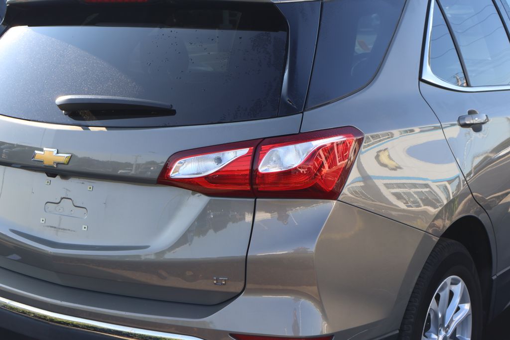 Thumbnail: 2018 Chevrolet Equinox - 9