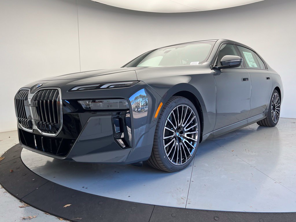 Thumbnail: 2026 BMW 7 Series - 28