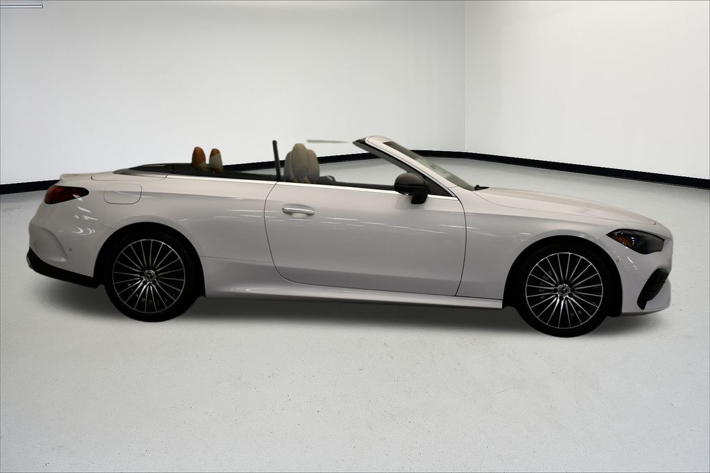 Thumbnail: 2026 Mercedes-Benz CLE - 14