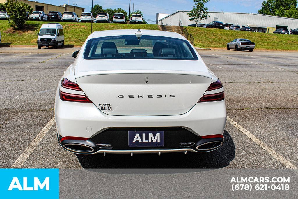 Used 2025 White Genesis 2.5T image 11