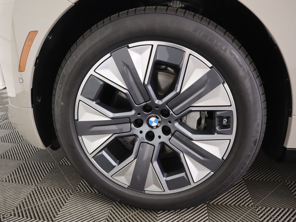 Thumbnail: 2026 BMW iX - 31