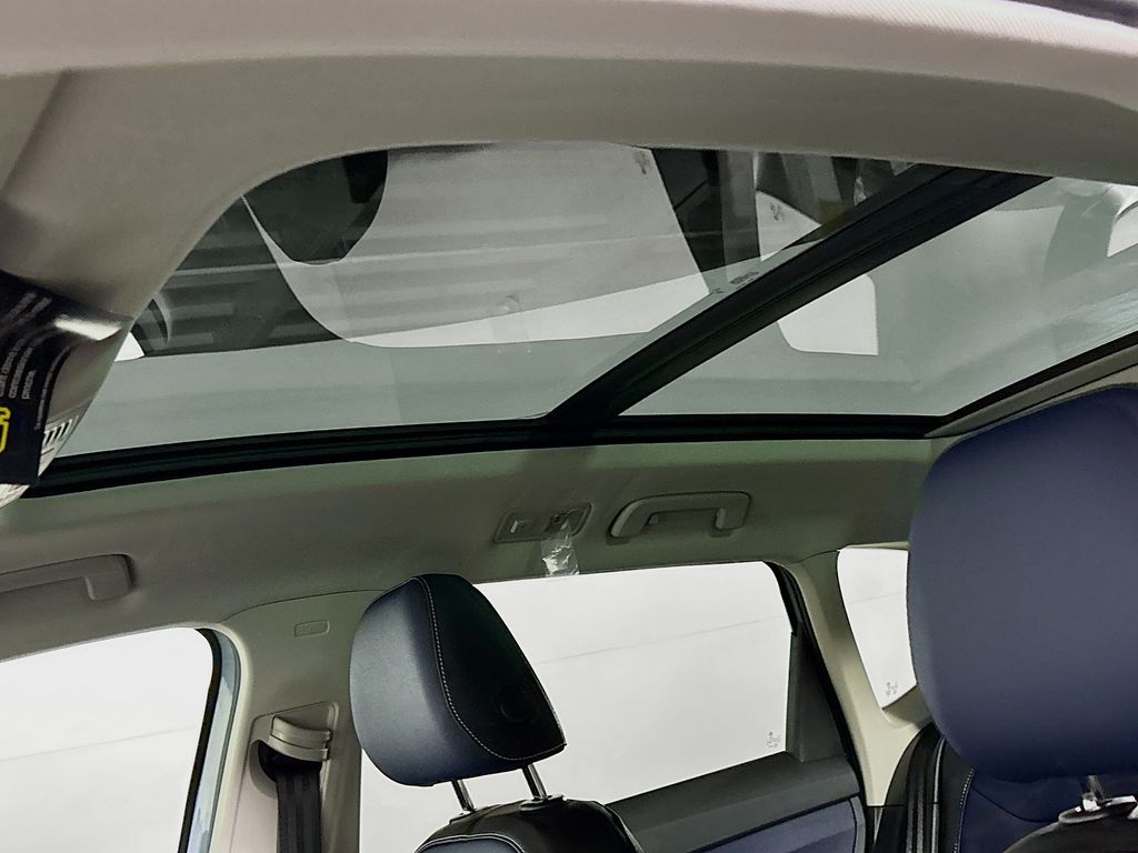 2025 Volkswagen Taos 1.5T SEL