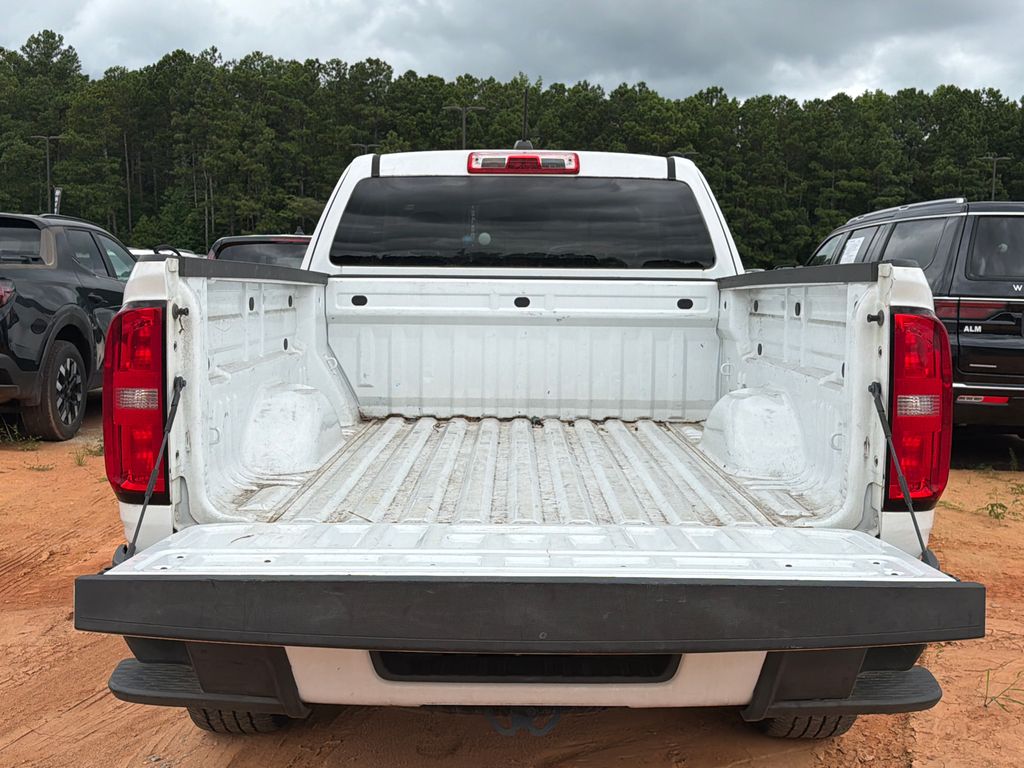 Used 2018 White Chevrolet LT image 15