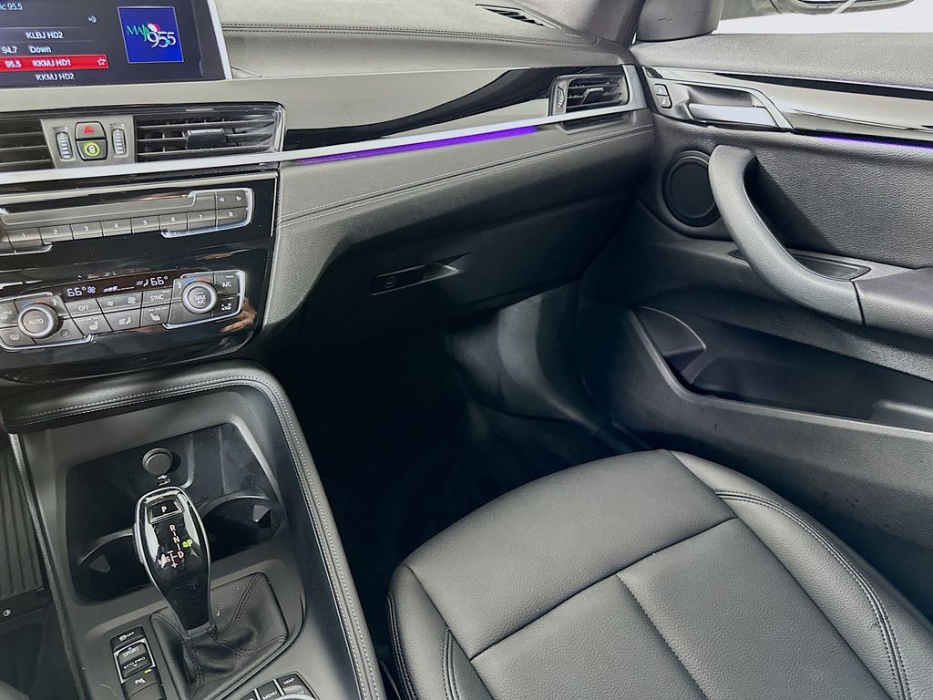 Thumbnail: 2020 BMW X1 - 24