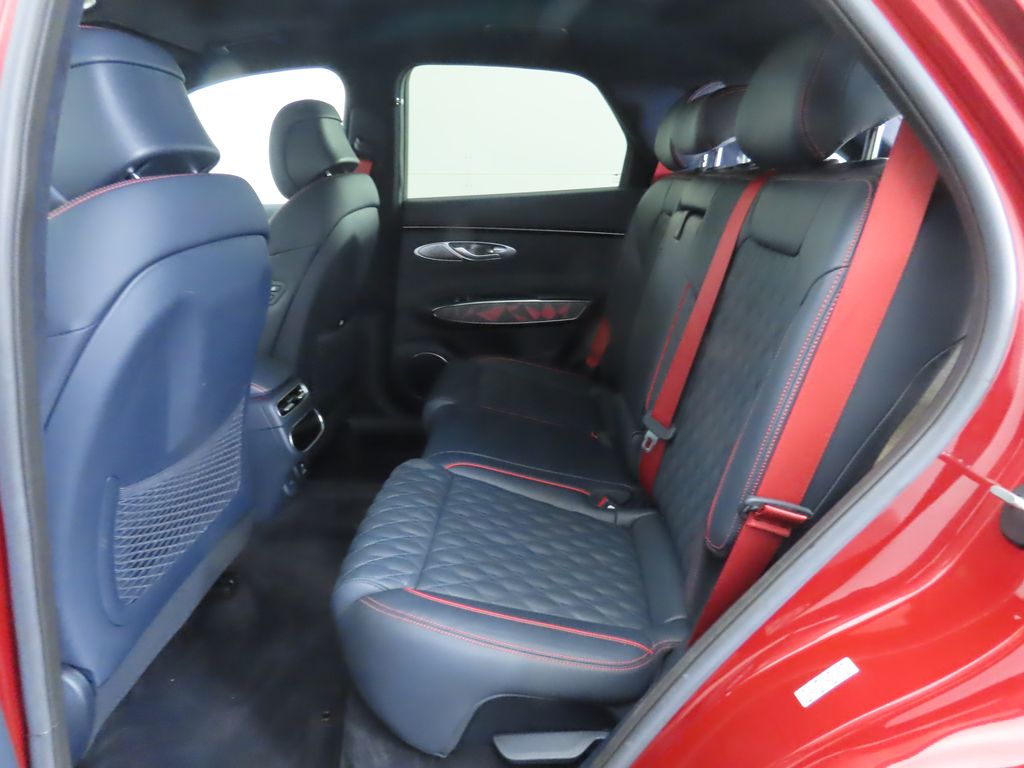 Thumbnail: 2022 Genesis GV70 - 22