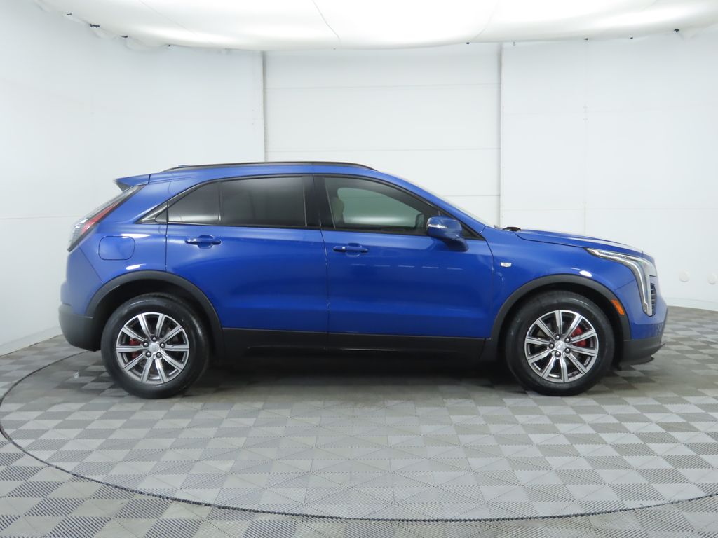 Thumbnail: 2021 Cadillac XT4 - 4