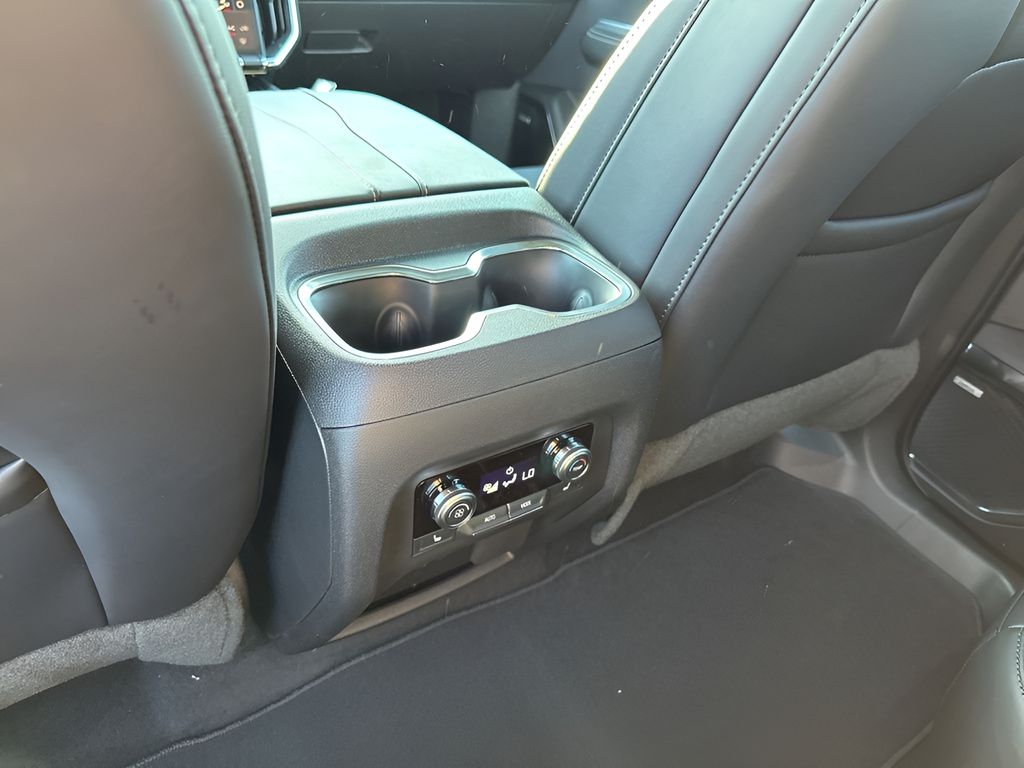 New 2026 White GMC Elevation image 19