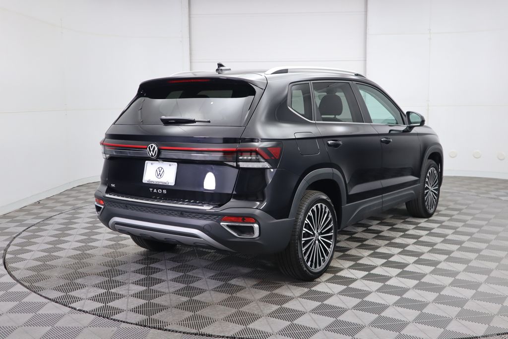 2025 Volkswagen Taos SE 6
