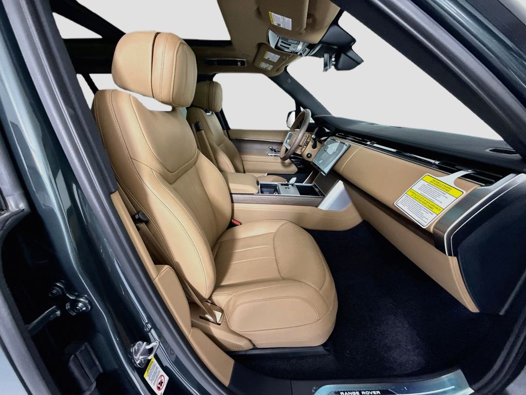 Thumbnail: 2026 Land Rover Range Rover - 19