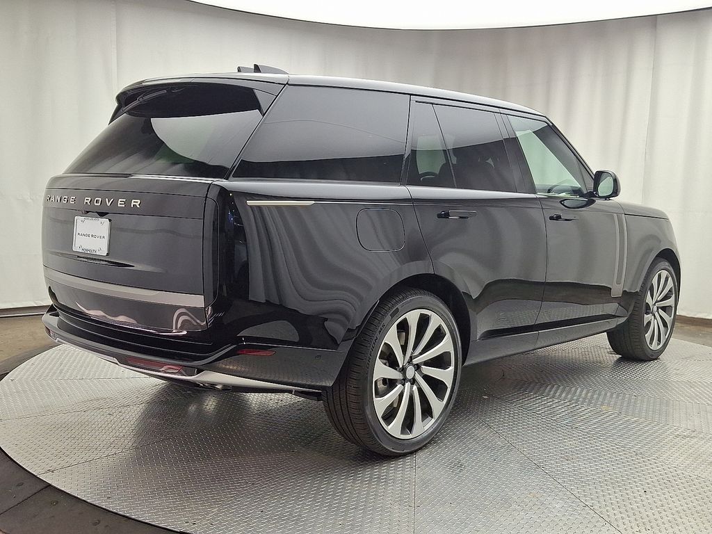 Thumbnail: 2025 Land Rover Range Rover - 3