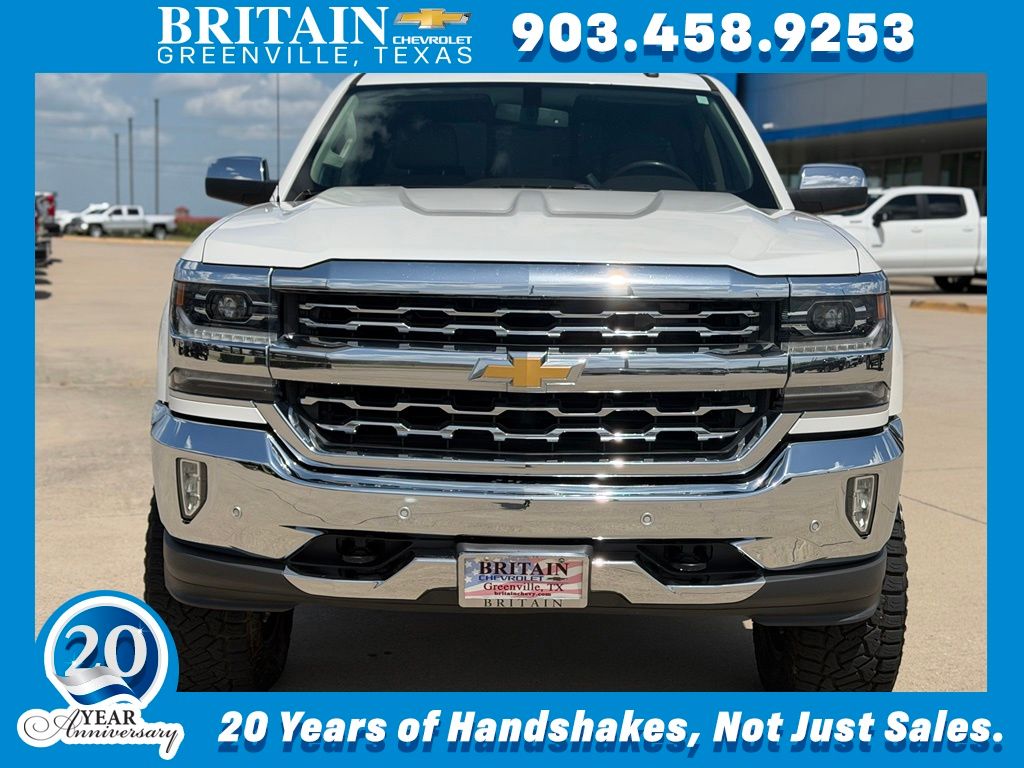  2017 Chevrolet Silverado 1500 LTZ Crew Cab 4WD   