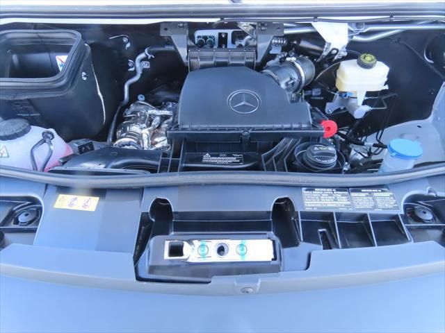 Thumbnail: 2025 Mercedes-Benz Sprinter - 27