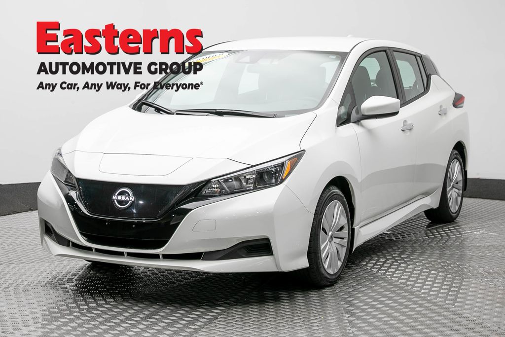 Glacier White 2023 Nissan LEAF Hatchback Front-Wheel Drive Automatic