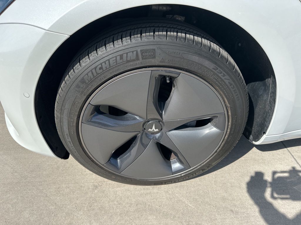 2020 Pearl White Multi-Coat Tesla Model 3 Standard RWD Sedan