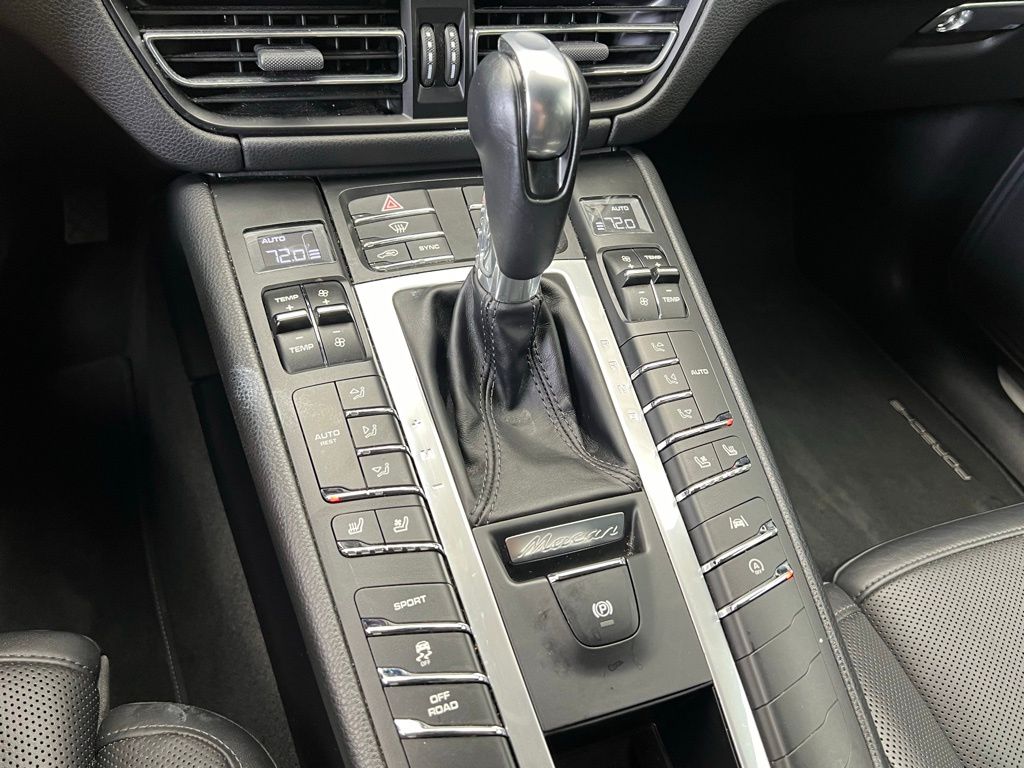 Thumbnail: 2019 Porsche Macan - 11