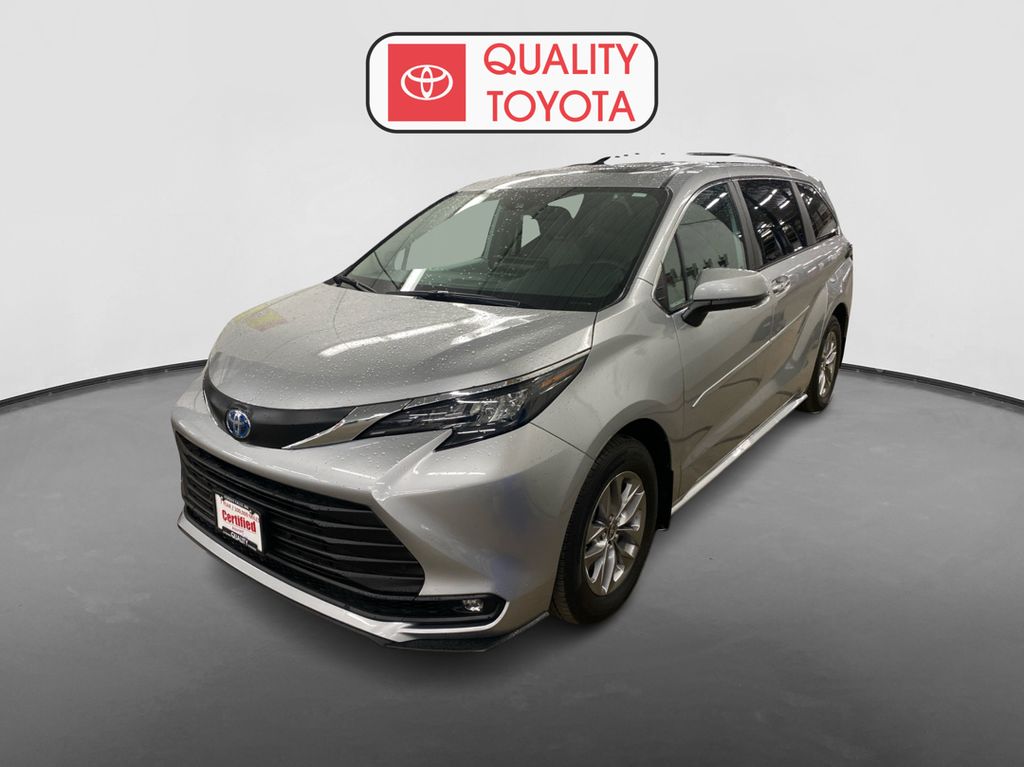 Celestial Silver Metallic 2025 Toyota Sienna XLE 7-Passenger AWD Minivan All-Wheel Drive Continuously Variable Transmission