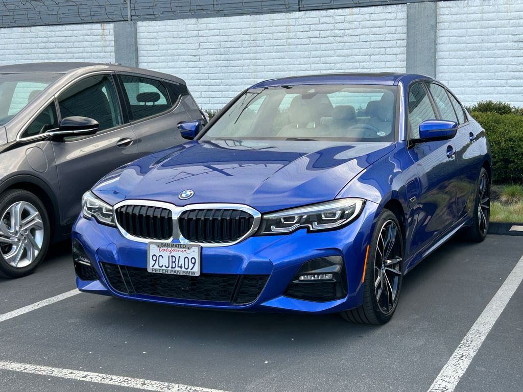 2022 BMW 3 Series 330e iPerformance 2
