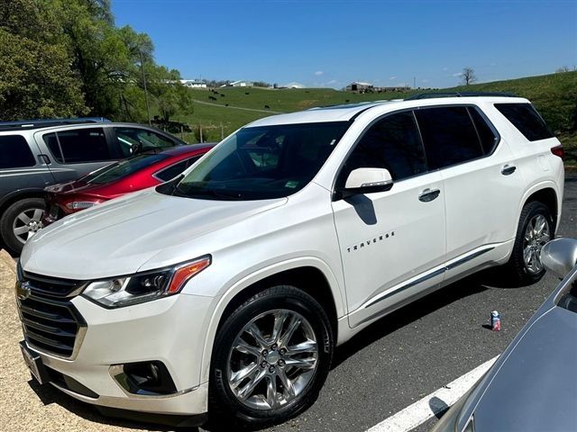 White (Iridescent Pearl Tricoat) 2019 Chevrolet Traverse High Country AWD SUV / Crossover Four-Wheel Drive 9-Speed Automatic