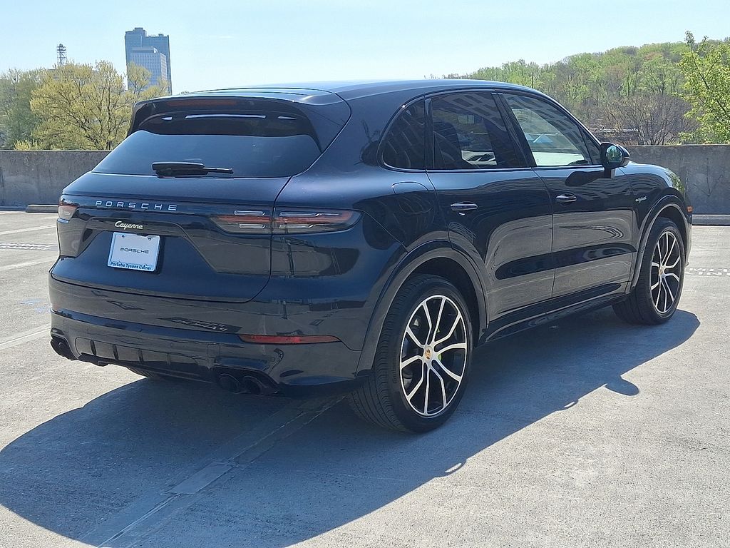 Thumbnail: 2022 Porsche Cayenne - 8