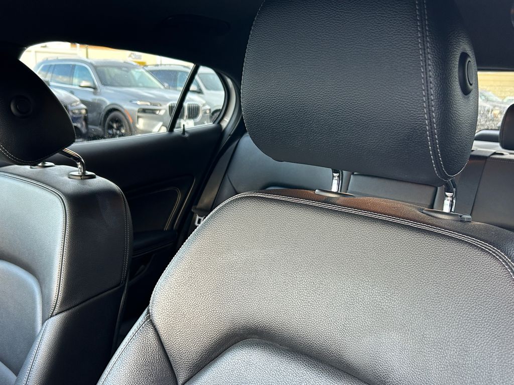 Thumbnail: 2020 Mercedes-Benz GLA - 14