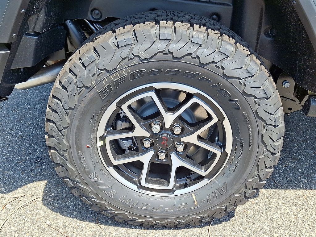 New 2025 Jeep Wrangler SUV