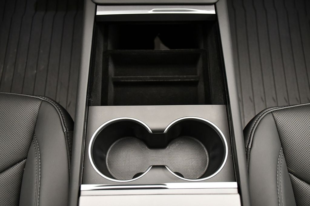 Thumbnail: 2026 Tesla Model Y - 24