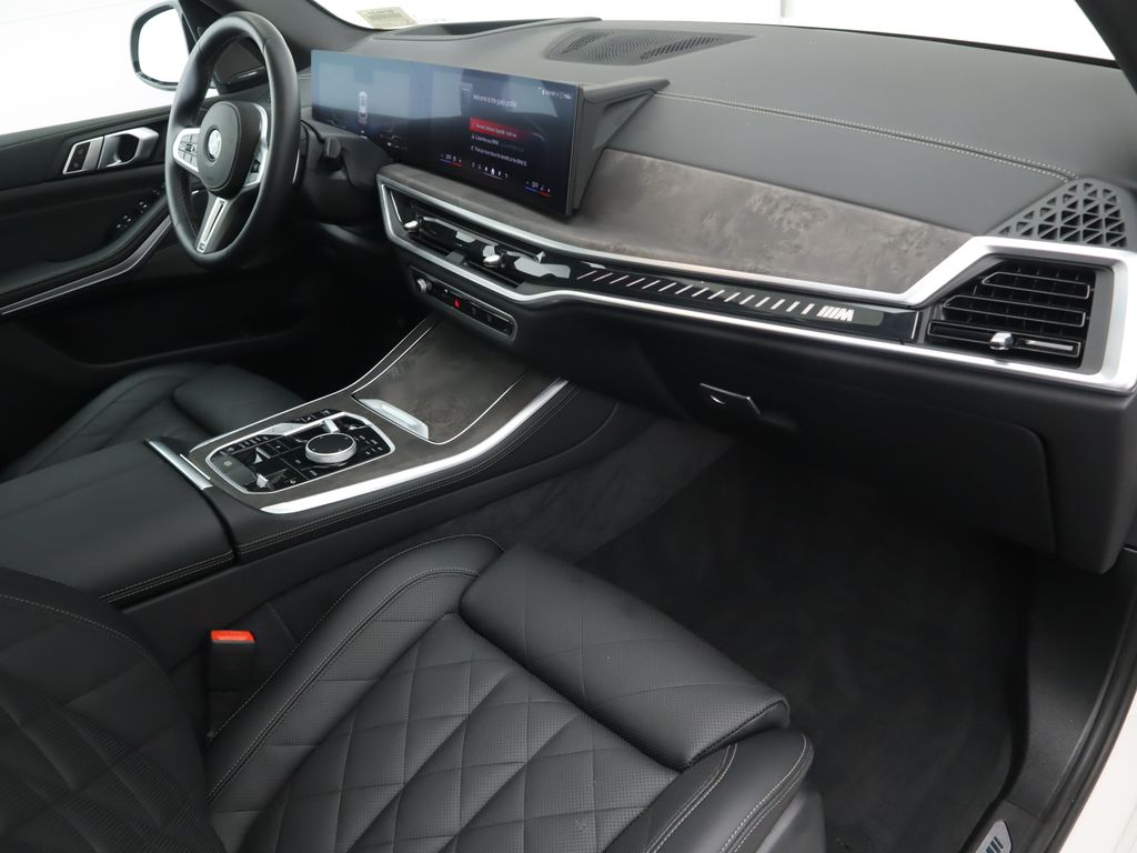 Thumbnail: 2025 BMW X5 - 18