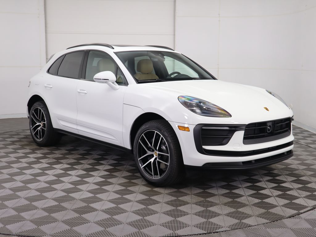 Thumbnail: 2025 Porsche Macan - 9