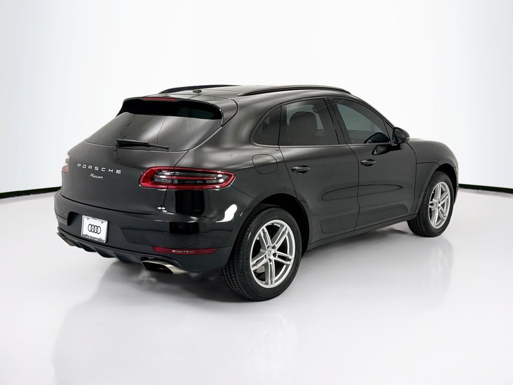 Thumbnail: 2018 Porsche Macan - 5