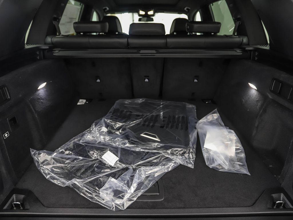 Thumbnail: 2026 BMW X5 - 23