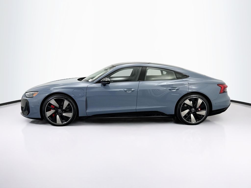 Thumbnail: 2026 Audi e-tron GT - 8