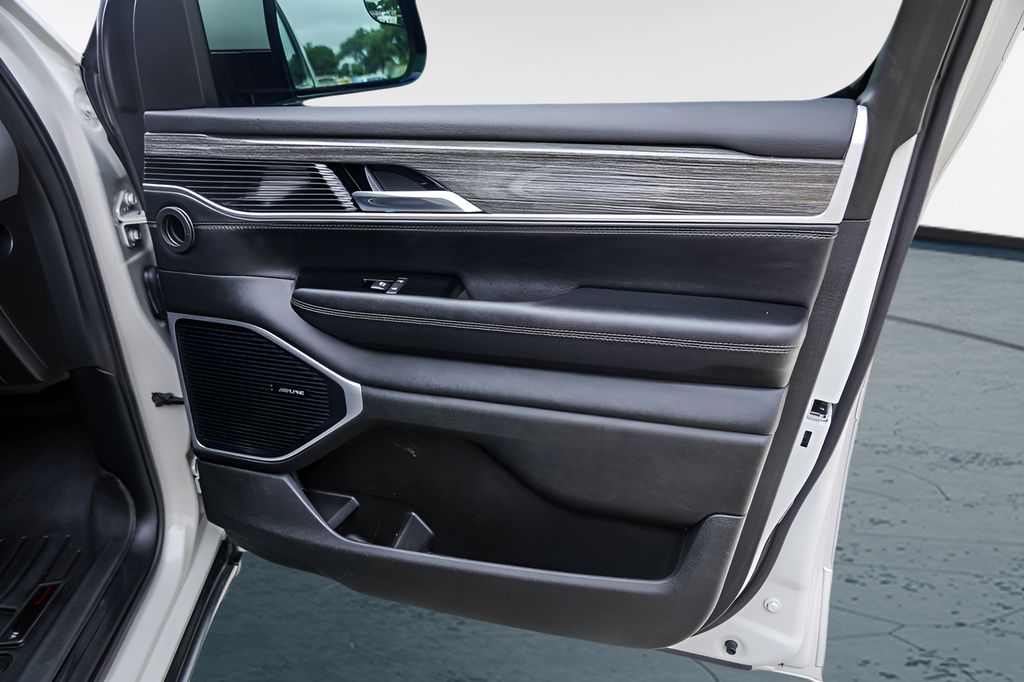 Used Car 2022 Jeep Wagoneer  Series Iii For Sale Under $50,000 In Austin, Texas