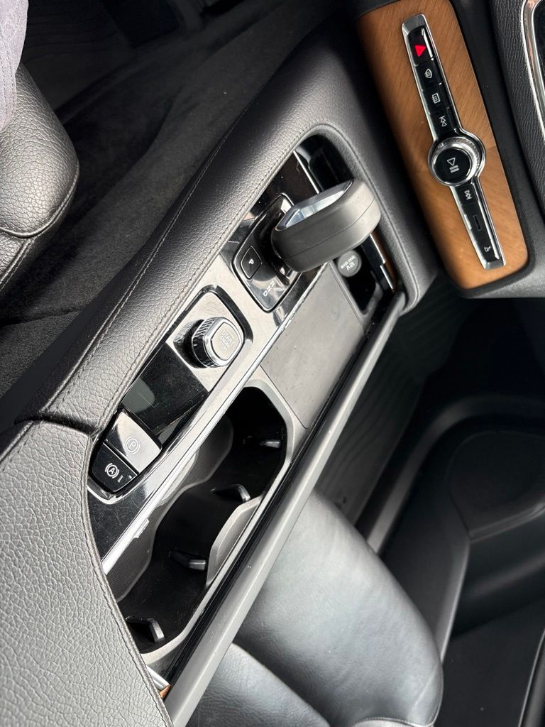 2022 Volvo XC90 Recharge Plug-In Hybrid T8 Inscription Expression Extended Range 6P