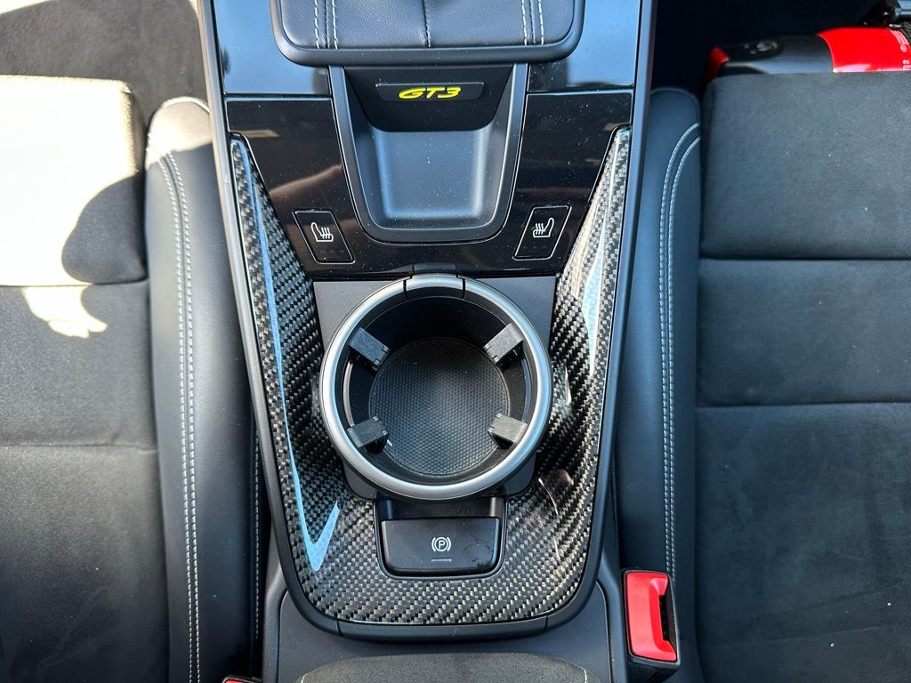 Thumbnail: 2024 Porsche 911 - 25